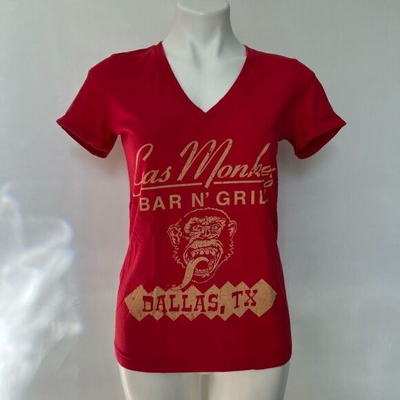 Gas Monkey Garage Bar & Grill Dallas Graphic via neck tee red - Picture 1 of 7